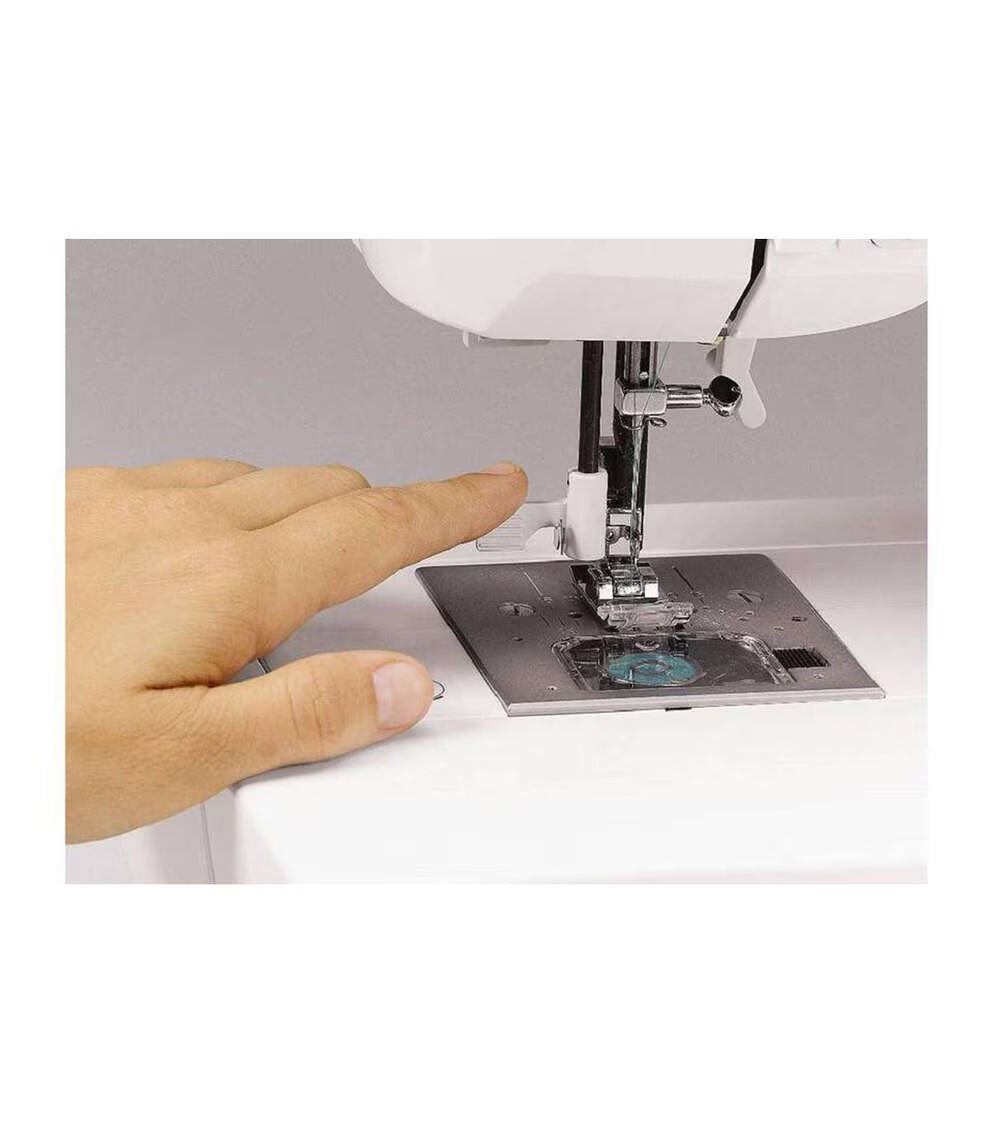 SINGER 7258 Stylist Electronic Sewing Machine