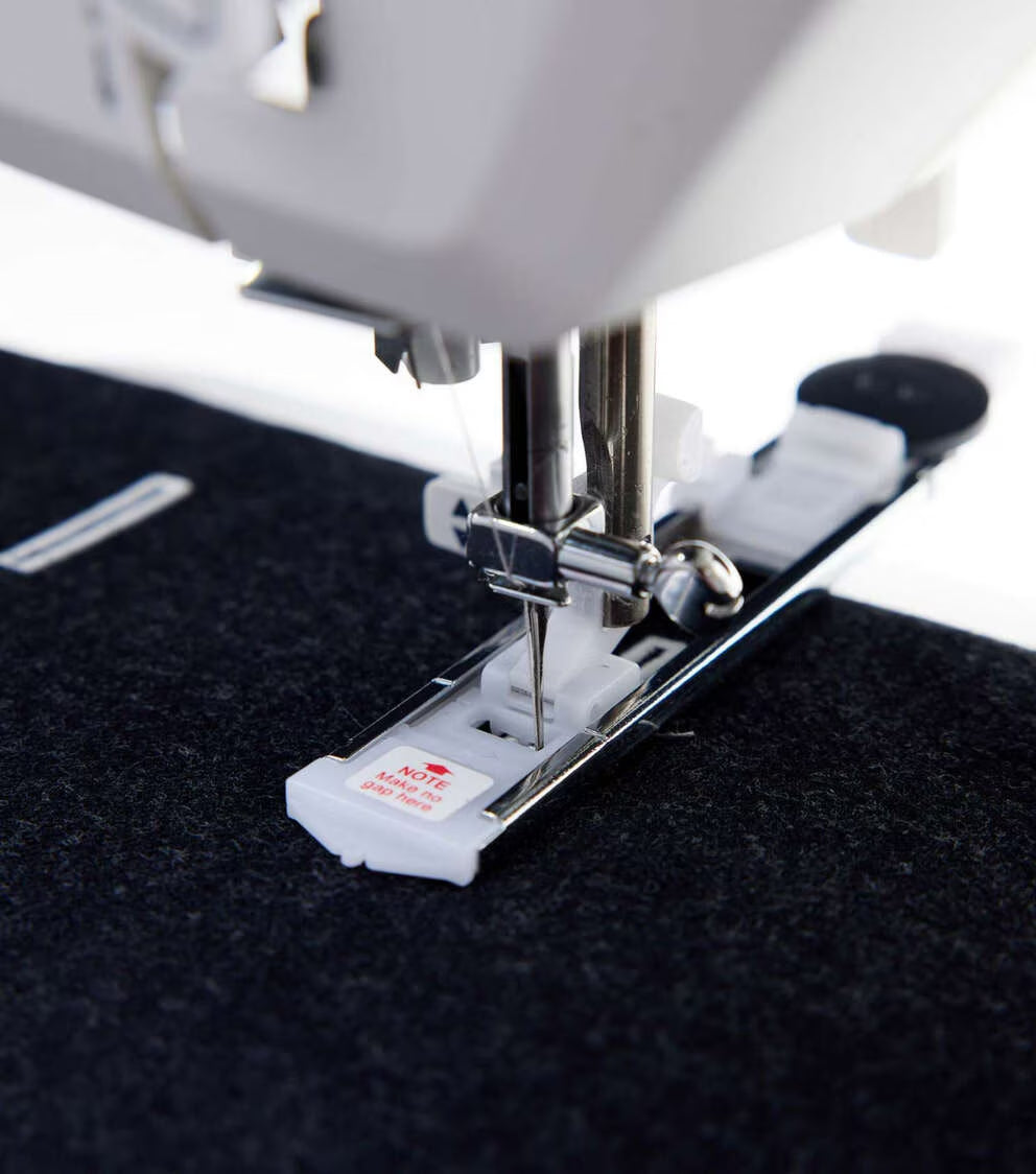 Husqvarna Viking Onyx 25 Sewing Machine