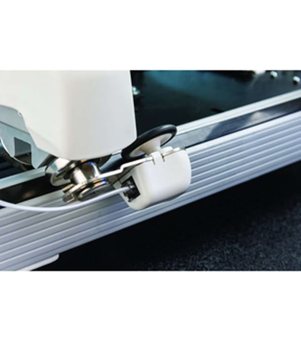 The Grace Company Q’nique 15R Mid Arm Quilting Machine & Frame